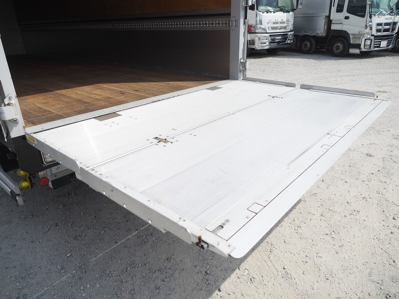 いすゞ フォワード ウイング車 中型 TKG-FRR90T2 年式 H27[写真32]