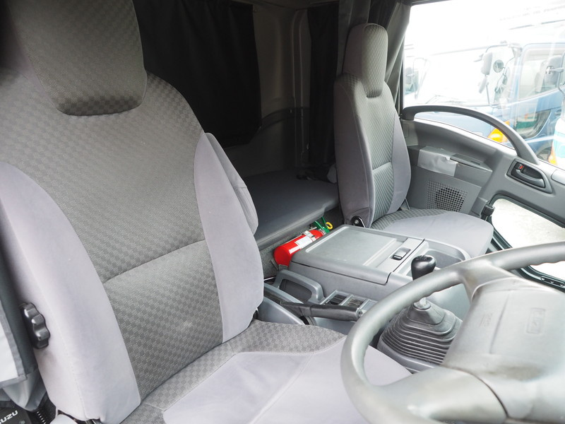 いすゞ フォワード ウイング車 中型 TKG-FRR90T2 年式 H25[写真25]