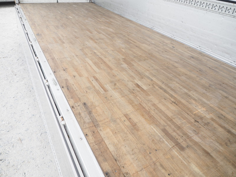 いすゞ フォワード ウイング車 中型 TKG-FRR90T2 年式 H25[写真20]