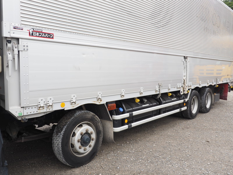 いすゞ ギガ ウイング車 大型 QKG-CYJ77A 年式 H25[写真14]