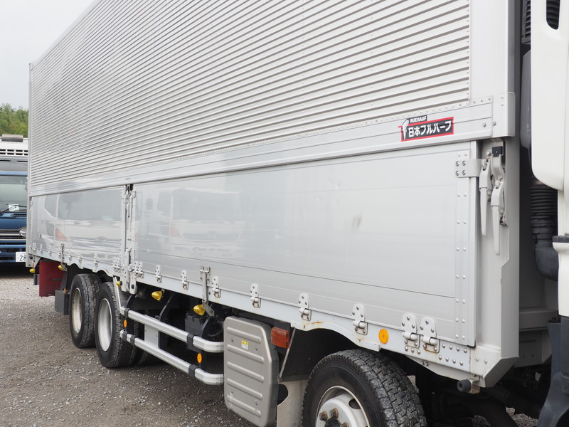 いすゞ ギガ ウイング車 大型 QKG-CYJ77A 年式 H25[写真08]