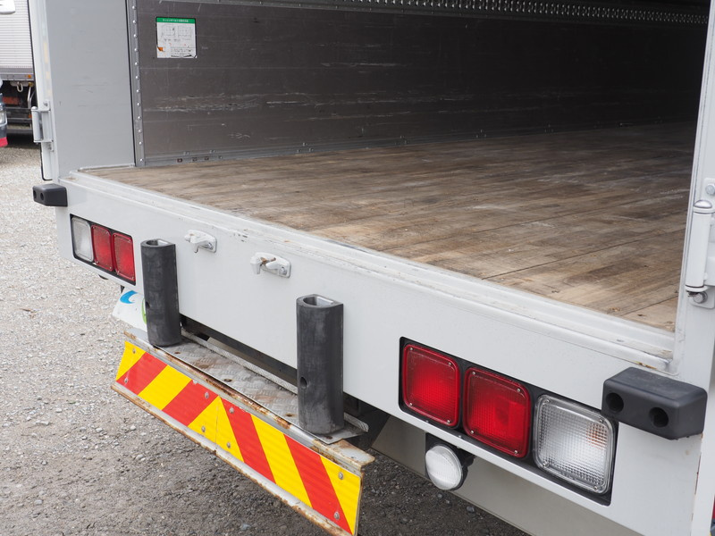 いすゞ ギガ ウイング車 大型 QKG-CYJ77A 年式 H25[写真31]