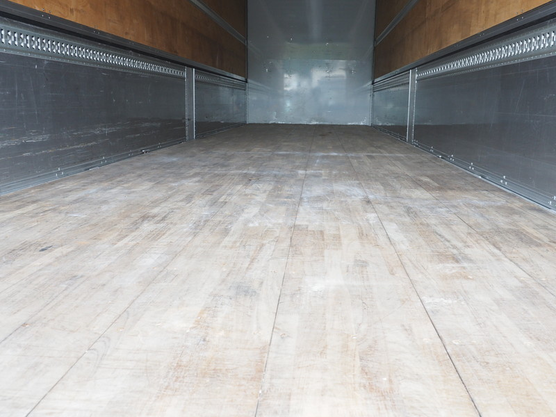 いすゞ ギガ ウイング車 大型 QKG-CYJ77A 年式 H25[写真28]