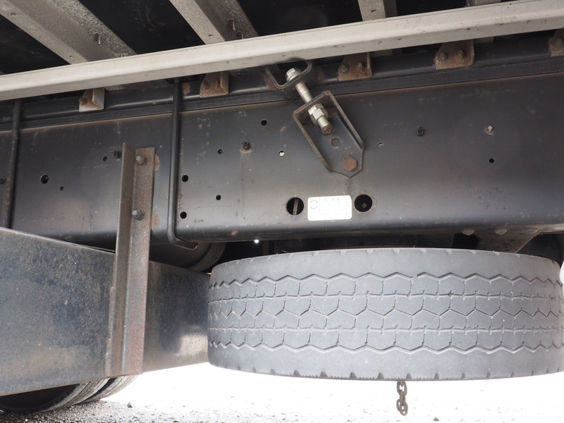 いすゞ ギガ ウイング車 大型 QKG-CYJ77A 年式 H25[写真44]