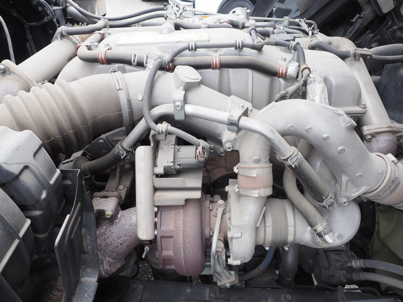 いすゞ ギガ ウイング車 大型 QKG-CYJ77A 年式 H25[写真47]