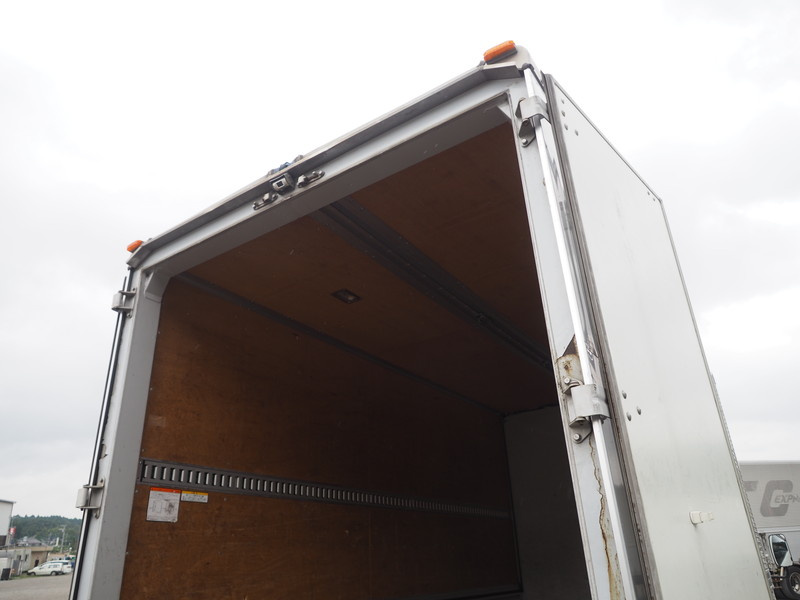 いすゞ エルフ ウイング車 小型 SKG-NPR85AN 年式 H24[写真26]