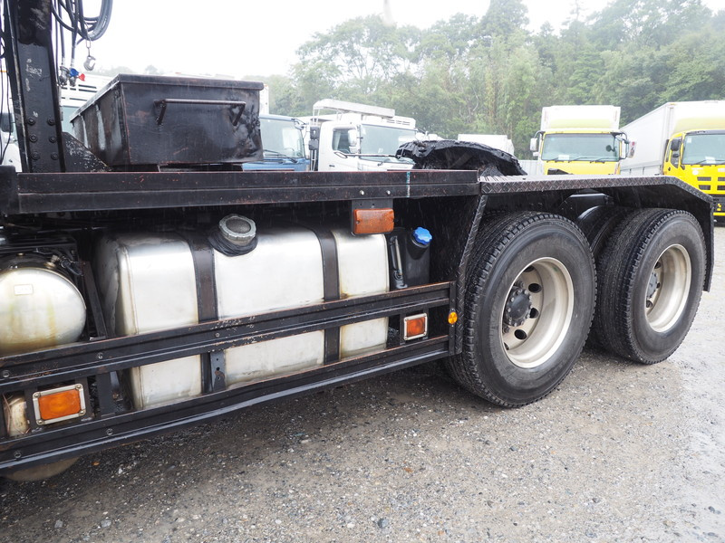 いすゞ ギガ トラクタ 大型 LDG-EXZ52AJ改 年式 H22[写真09]