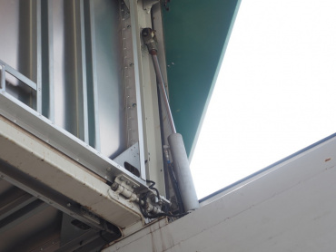 いすゞ ギガ ウイング車 大型 PDG-CYJ77W8 年式 H22 [写真12]