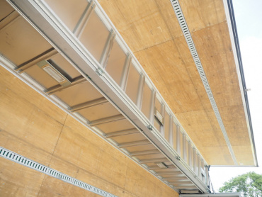 いすゞ ギガ ウイング車 大型 QKG-CYJ77A 年式 H27 [写真21]