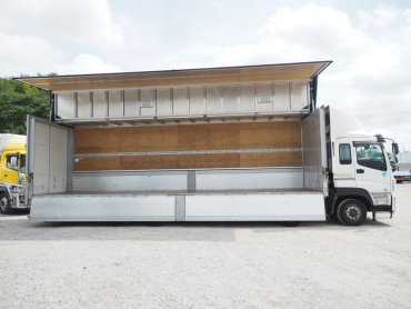 いすゞ ギガ ウイング車 大型 QKG-CYJ77A 年式 H27 [写真11]