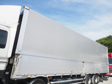 いすゞ ギガ ウイング車 大型 QKG-CYJ77A 年式 H27 [写真15]