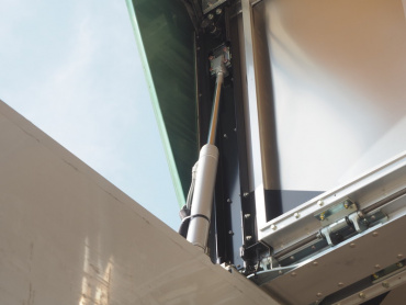 いすゞ ギガ ウイング車 大型 QKG-CYJ77A 年式 H27 [写真18]