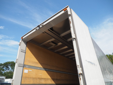 いすゞ ギガ ウイング車 大型 QKG-CYJ77A 年式 H27 [写真28]