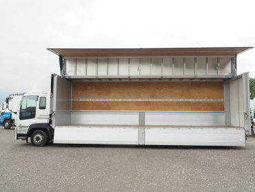 いすゞ ギガ ウイング車 大型 QKG-CYJ77A 年式 H25 [写真18]