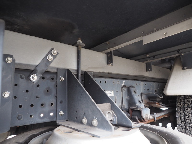 いすゞ エルフ 冷凍バン 小型 TKG-NPR85AN 年式 H26[写真24]