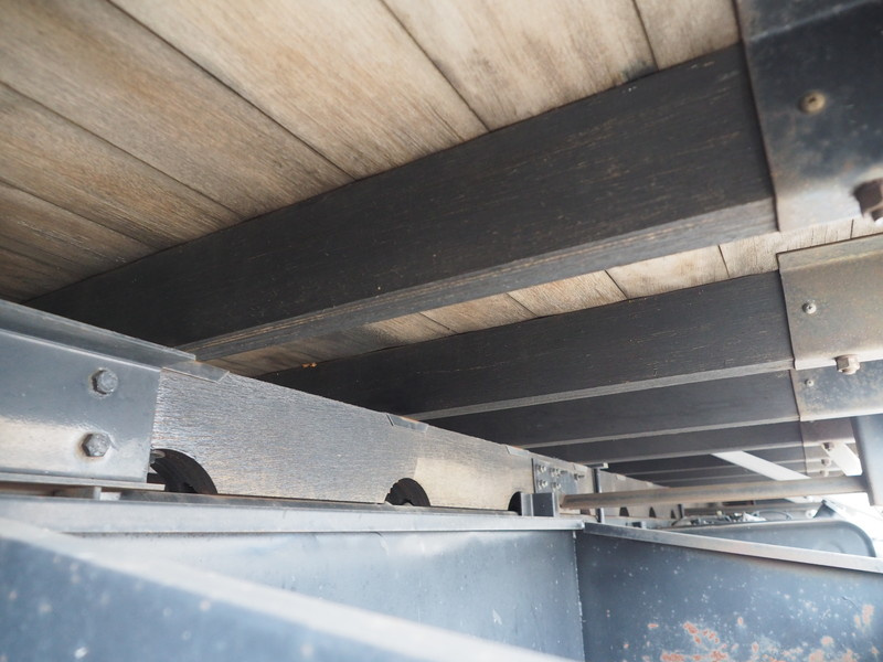 いすゞ フォワード 平ボディ 中型 TKG-FRR90T2 年式 H26[写真32]