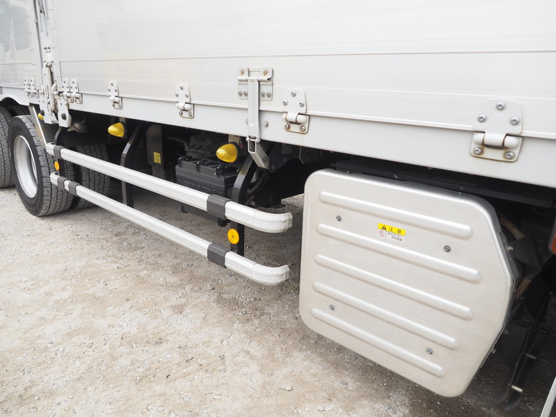 いすゞ ギガ ウイング車 大型 QKG-CYJ77A 年式 H27[写真11]