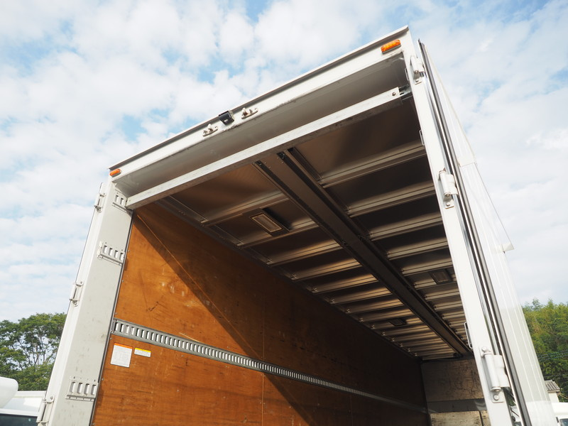 いすゞ ギガ ウイング車 大型 QKG-CYJ77A 年式 H27[写真26]