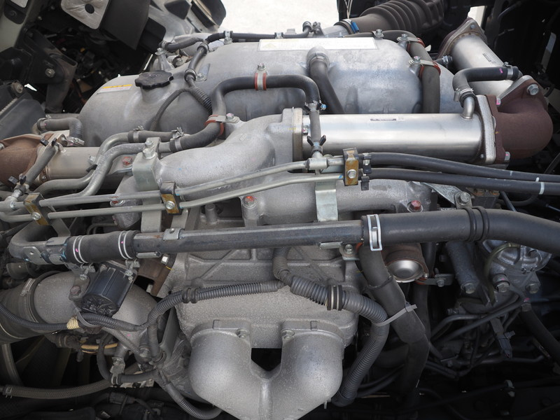 いすゞ ギガ ウイング車 大型 QKG-CYJ77A 年式 H27[写真47]