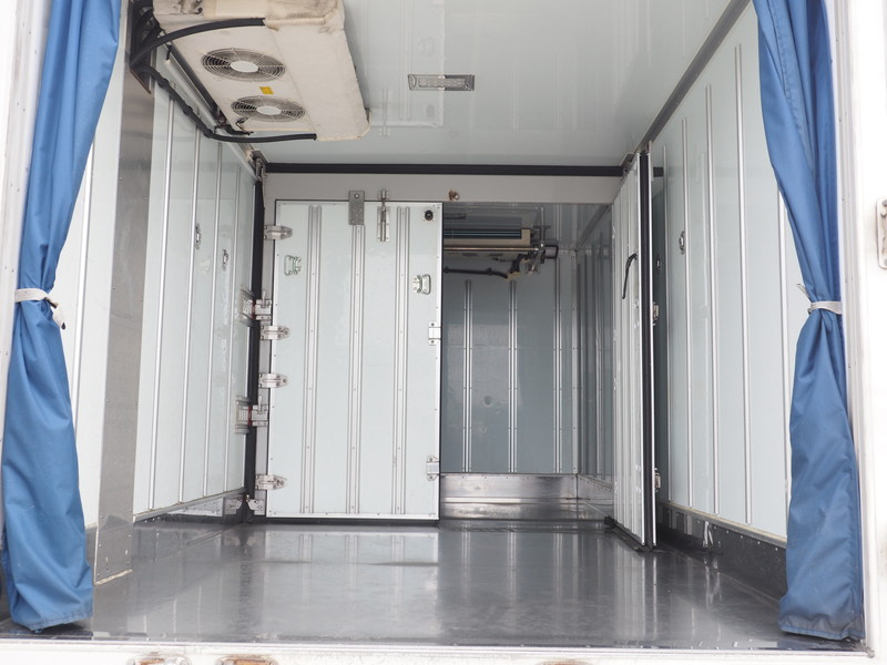 いすゞ エルフ 冷凍バン 小型 TKG-NPR85AN 年式 H26[写真17]