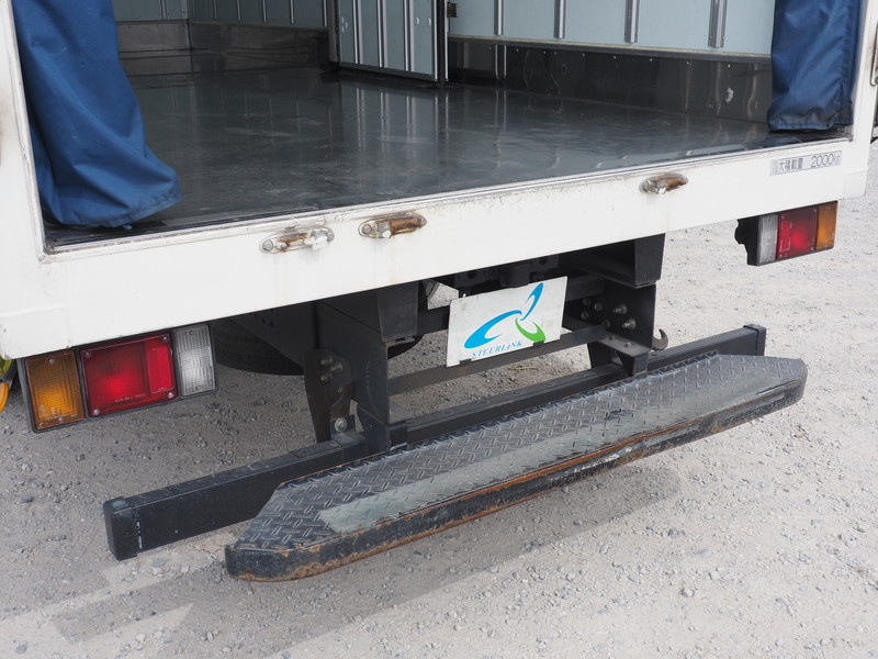 いすゞ エルフ 冷凍バン 小型 TKG-NPR85AN 年式 H26[写真28]