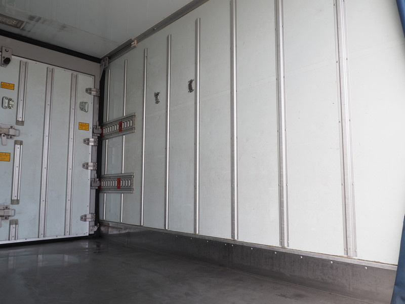 いすゞ エルフ 冷凍バン 小型 TKG-NPR85AN 年式 H26[写真23]