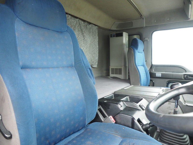 いすゞ ギガ ウイング車 大型 PDG-CYJ77W8A 年式 H21[写真35]