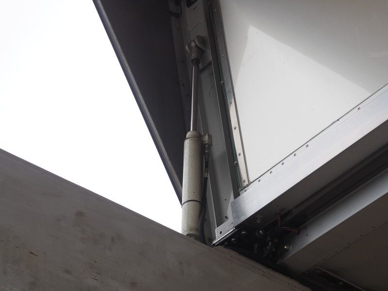 日野 グランドプロフィア ウイング車 大型 QKG-FW1EXBG 年式 H24[写真17]