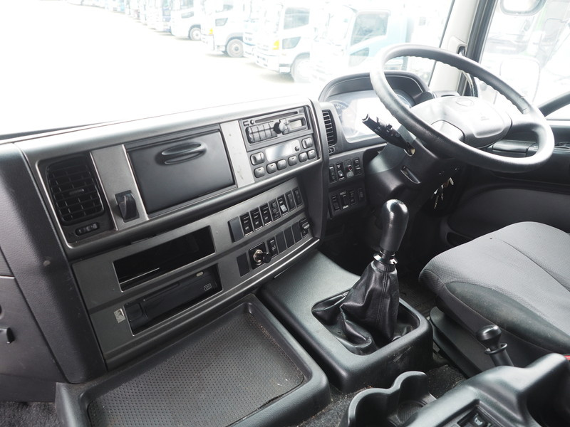 日野 グランドプロフィア ウイング車 大型 QKG-FW1EXBG 年式 H24[写真33]