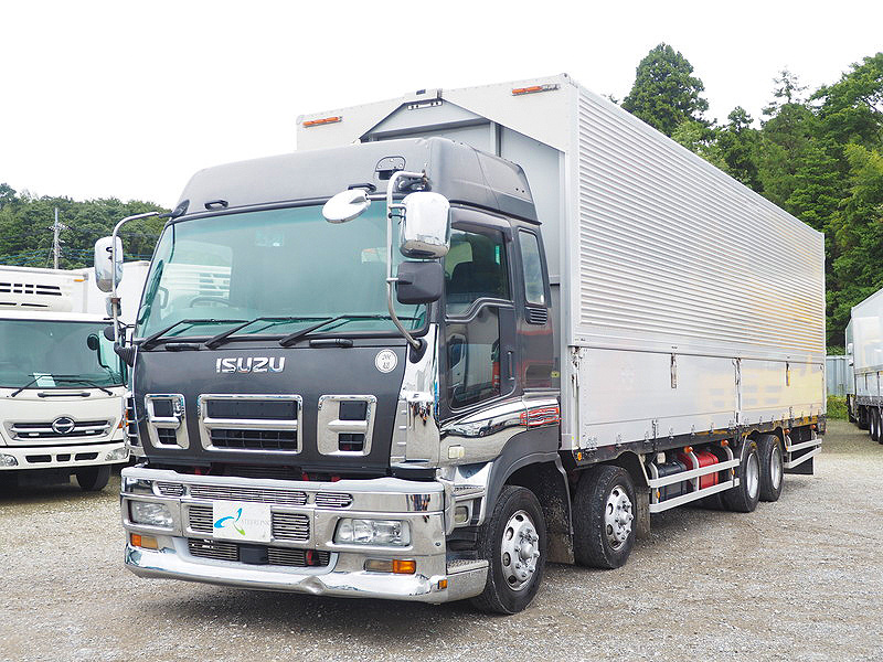 いすゞ ギガ ウイング車 大型 PDG-CYJ77W8 年式 H22[写真01]