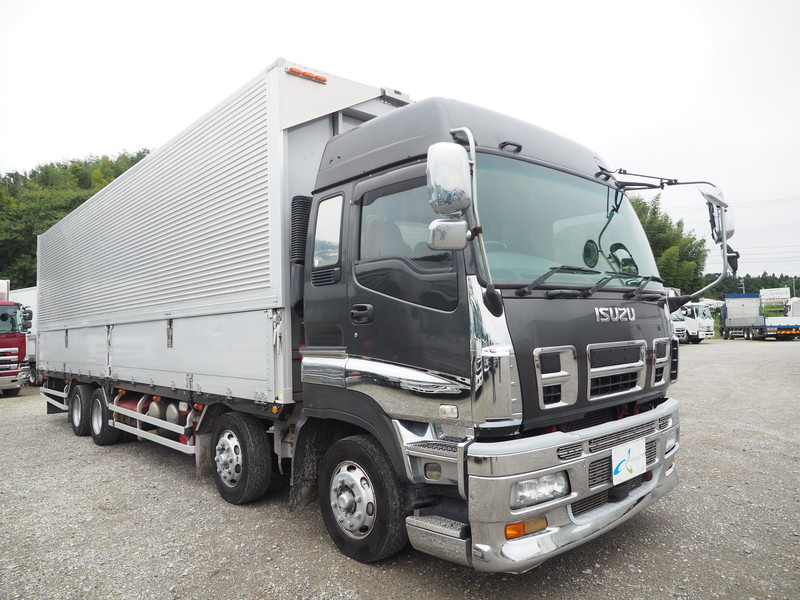 いすゞ ギガ ウイング車 大型 PDG-CYJ77W8 年式 H22[写真03]