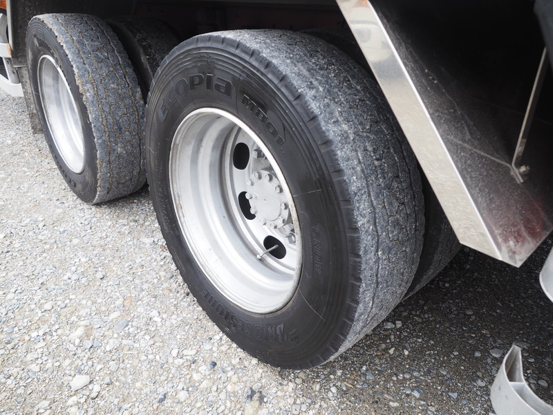 いすゞ ギガ ウイング車 大型 PDG-CYJ77W8 年式 H22[写真43]