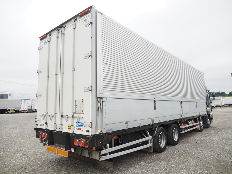 いすゞ ギガ ウイング車 大型 PDG-CYJ77W8 年式 H22[写真04]