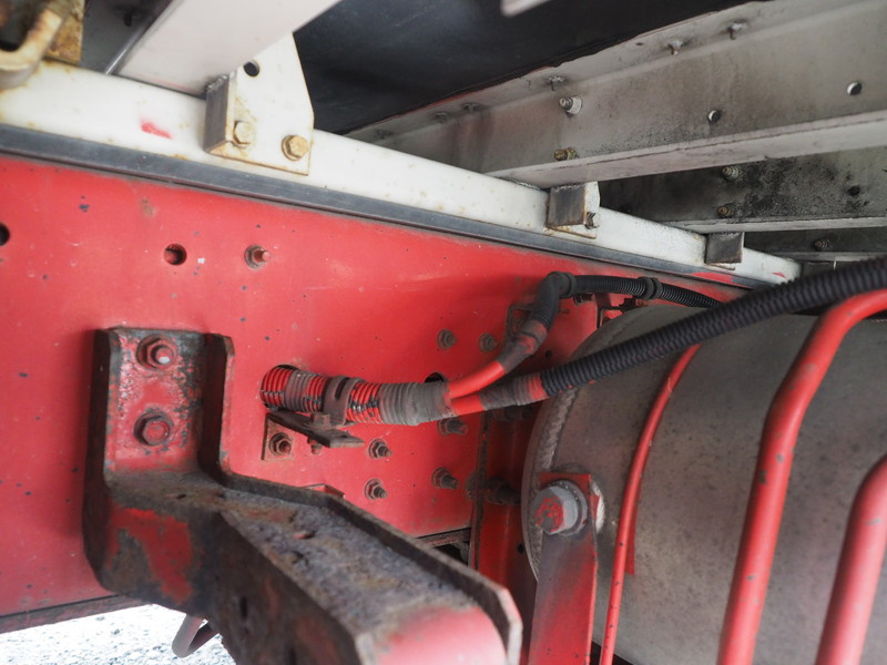 いすゞ ギガ ウイング車 大型 PDG-CYJ77W8 年式 H22[写真40]