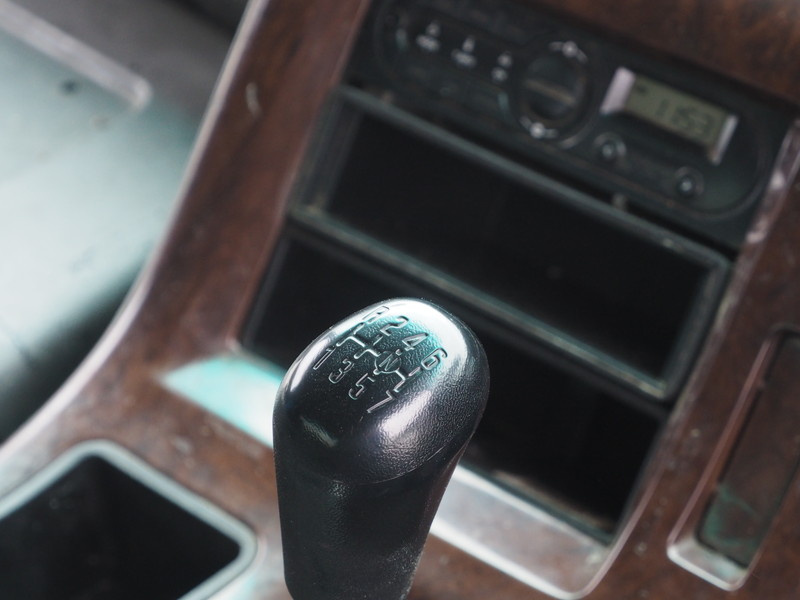 いすゞ ギガ ウイング車 大型 PDG-CYJ77W8 年式 H22[写真31]