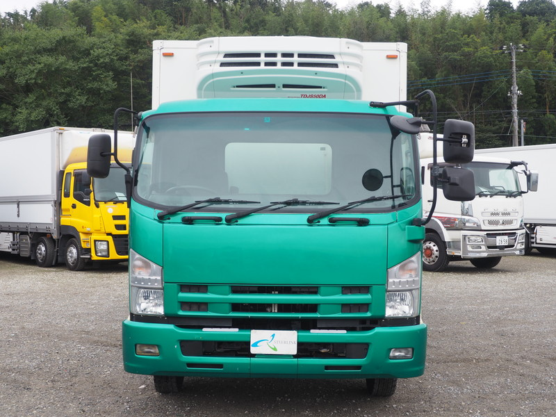 いすゞ フォワード 冷凍バン 中型 TKG-FRR90T2 年式 H25[写真04]