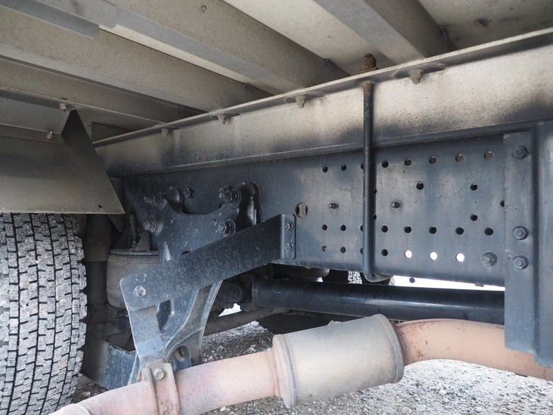 いすゞ フォワード 冷凍バン 中型 TKG-FRR90T2 年式 H25[写真33]