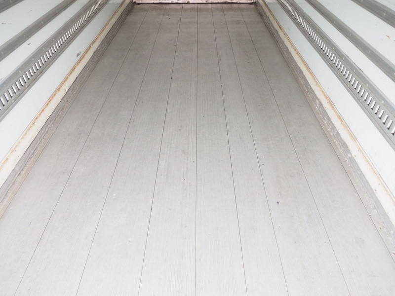 いすゞ フォワード 冷凍バン 中型 TKG-FRR90T2 年式 H25[写真15]