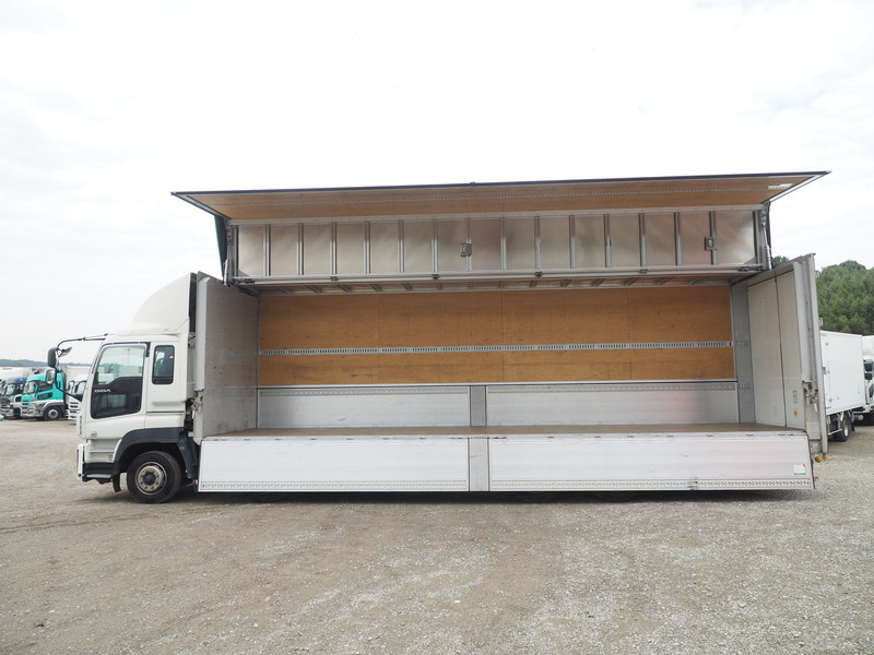 いすゞ ギガ ウイング車 大型 QKG-CYJ77A 年式 H25[写真15]