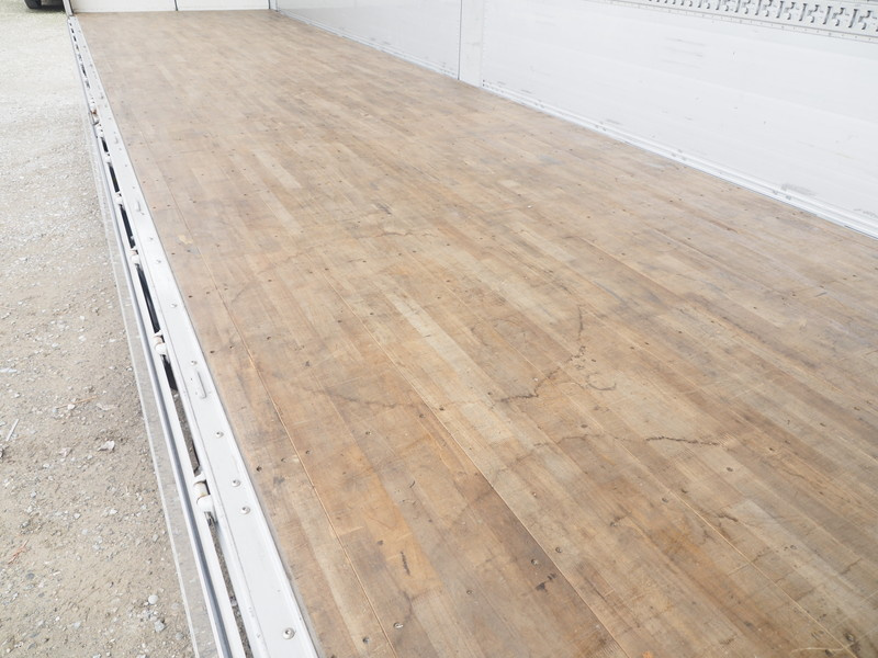 いすゞ ギガ ウイング車 大型 QKG-CYJ77A 年式 H25[写真21]