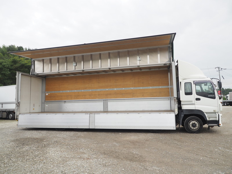 いすゞ ギガ ウイング車 大型 QKG-CYJ77A 年式 H25[写真10]