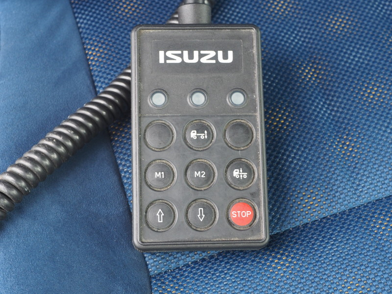 いすゞ ギガ ウイング車 大型 QKG-CYJ77A 年式 H25[写真31]