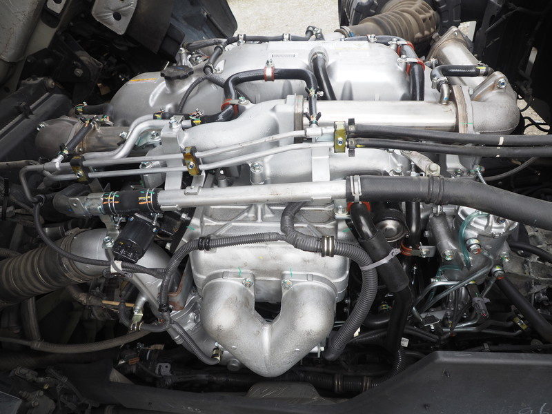 いすゞ ギガ ウイング車 大型 QKG-CYJ77A 年式 H25[写真46]