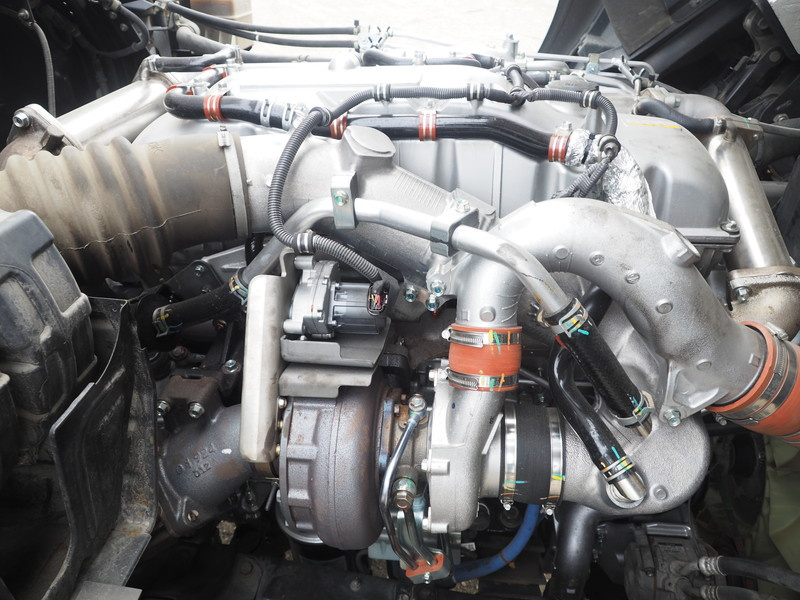 いすゞ ギガ ウイング車 大型 QKG-CYJ77A 年式 H25[写真47]