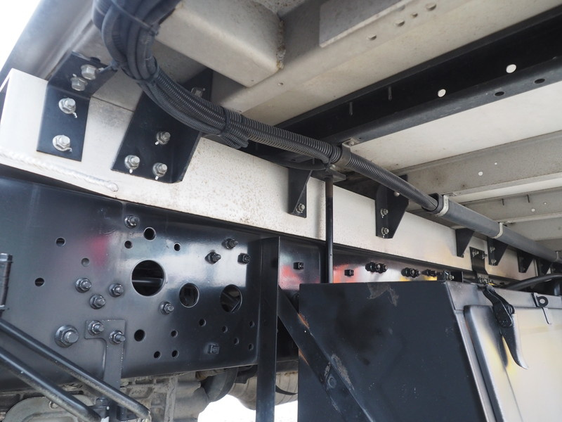 三菱ふそう ファイター ウイング車 中型 TKG-FK64F 年式 H25[写真41]