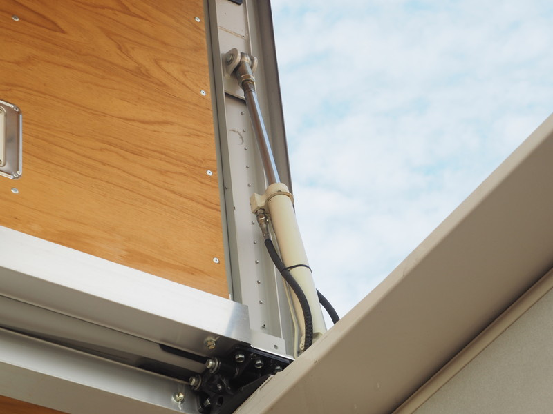 日野 レンジャー ウイング車 中型 TKG-FD7JPAG 年式 H27[写真18]