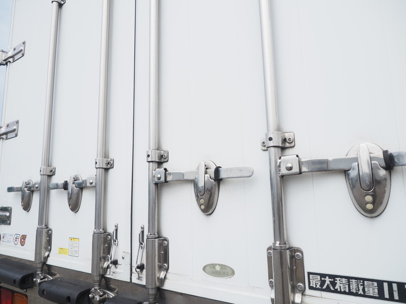 三菱ふそう スーパーグレート 冷凍ウイング 大型 QKG-FS54VZ 年式 H26[写真09]