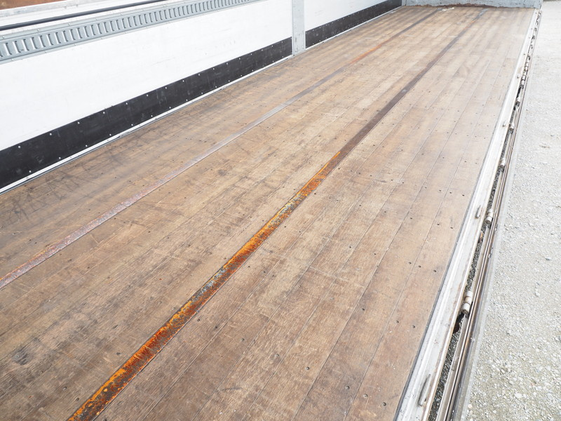 日野 グランドプロフィア ウイング車 大型 BKG-FW1EXYG 年式 H21[写真21]