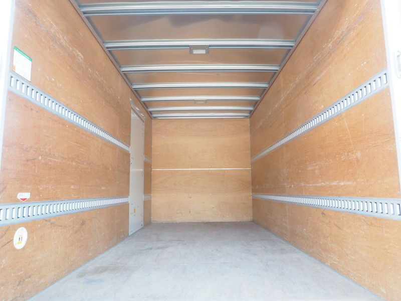 いすゞ エルフ バン車 小型 TRG-NPR85AN 年式 H29[写真15]