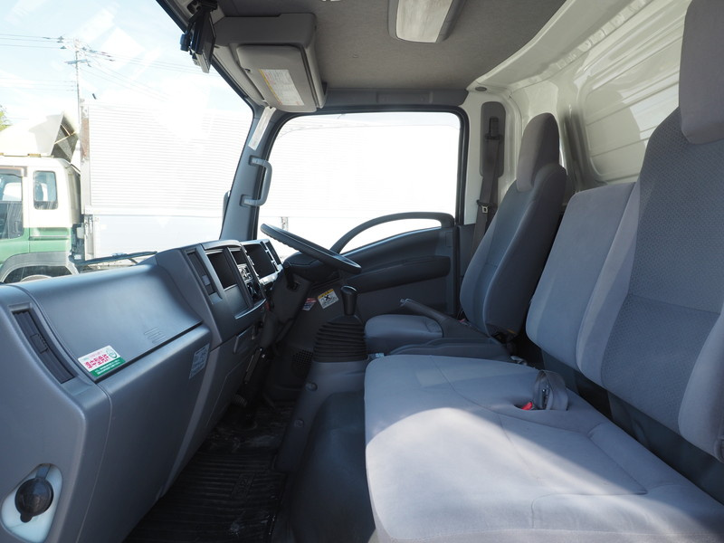 いすゞ エルフ バン車 小型 TRG-NPR85AN 年式 H29[写真29]